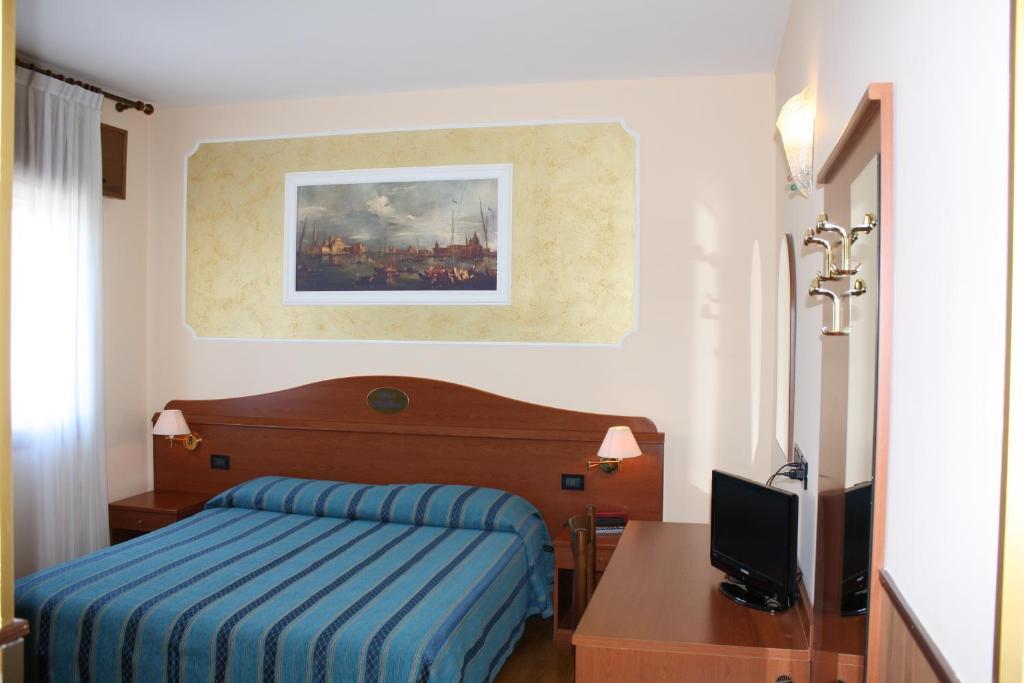 Hotel Belfiore Salzano Δωμάτιο φωτογραφία